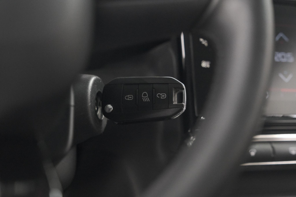 Citroen C3 Aircross puretech 110 shine | navigatie | parkeersensoren | clim