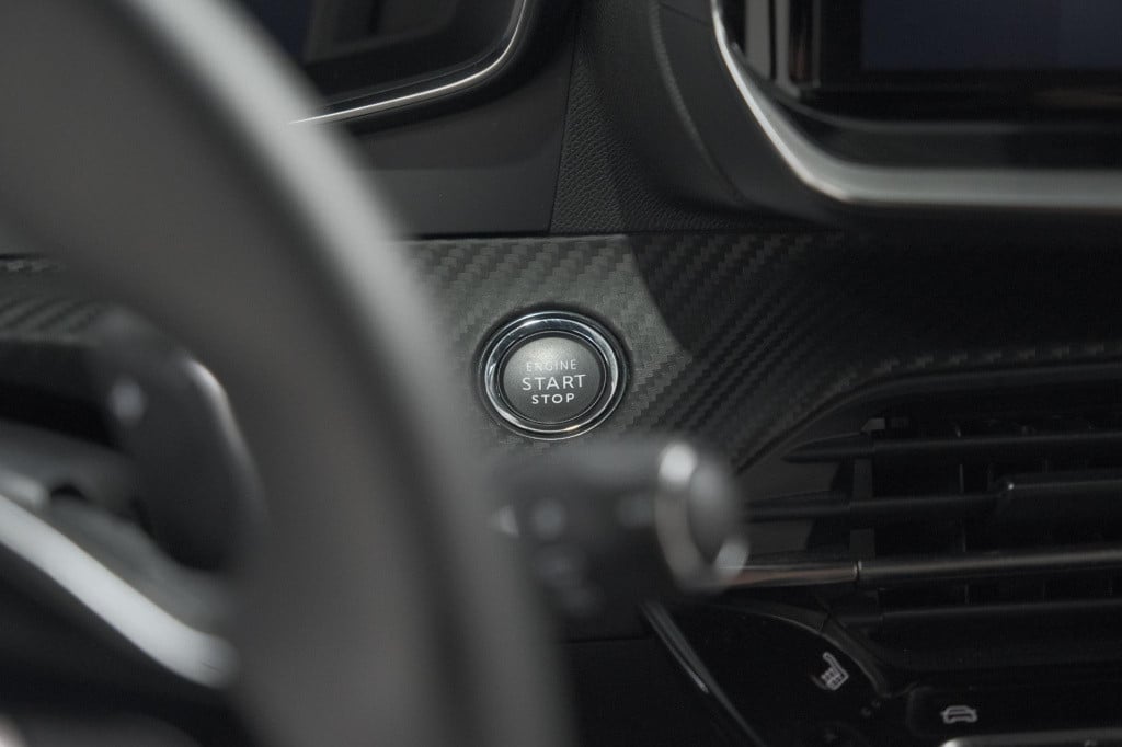 Peugeot 2008 puretech 130 eat8 allure | 360 camera | adaptieve cruise contr