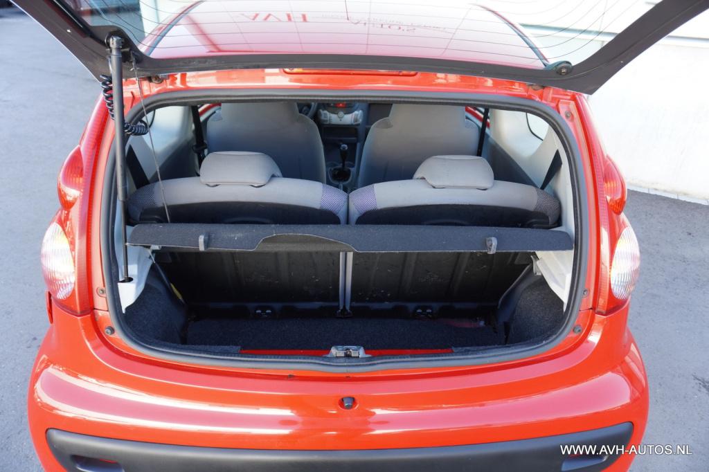 Peugeot 107 1.0-12v xs