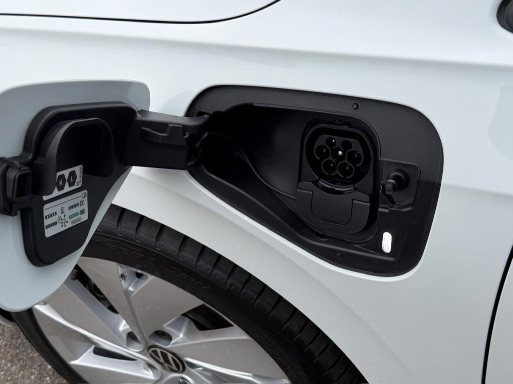 Volkswagen Golf 1.5 ehybrid goal | camera | head-up | dode hoek | carplay |