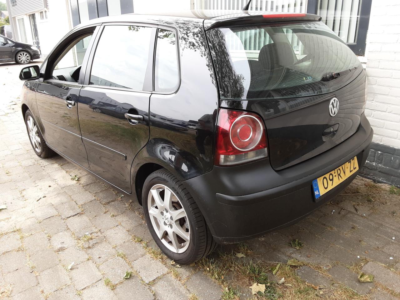 Volkswagen Polo 1.4-16V Sportline