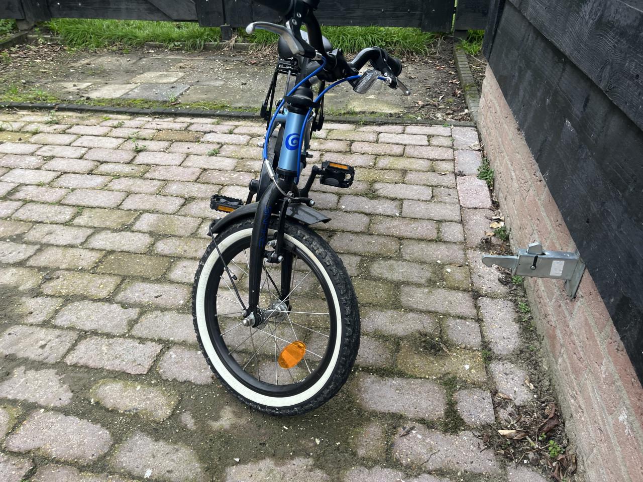 Loekie Snake kinderfiets 16" incl. zijwieltjes