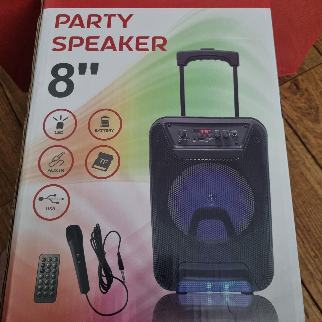 Party speaker bleutooth met licht mic enz