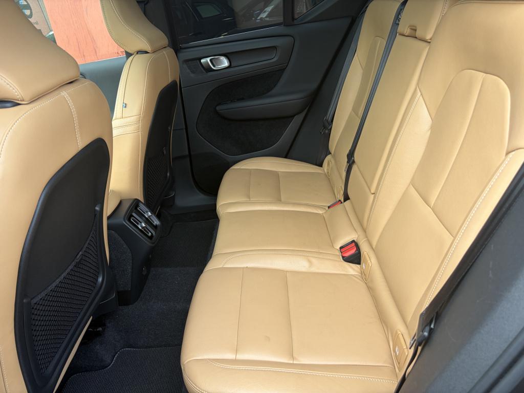 Volvo XC40 2.0 t4 inscription automaat | leer | pano | 19''