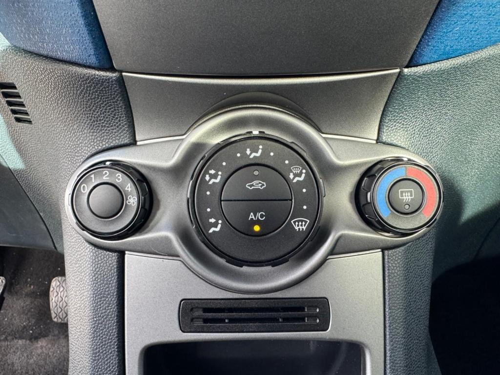 Ford Fiesta 1.25 trend | 67.650km! | airco | nap | bovag garantie