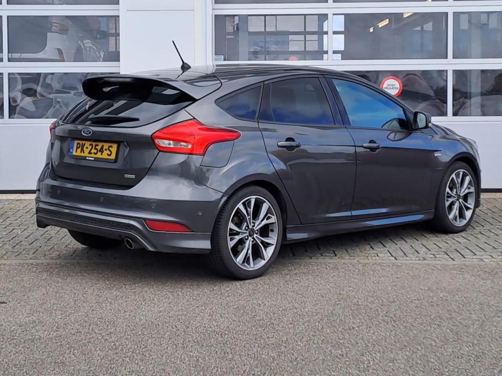 Ford Focus 1.5 st-line 182 limited edition