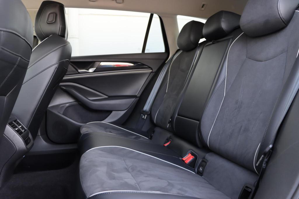 Volkswagen Passat variant 1.5 etsi business 150pk dsg7