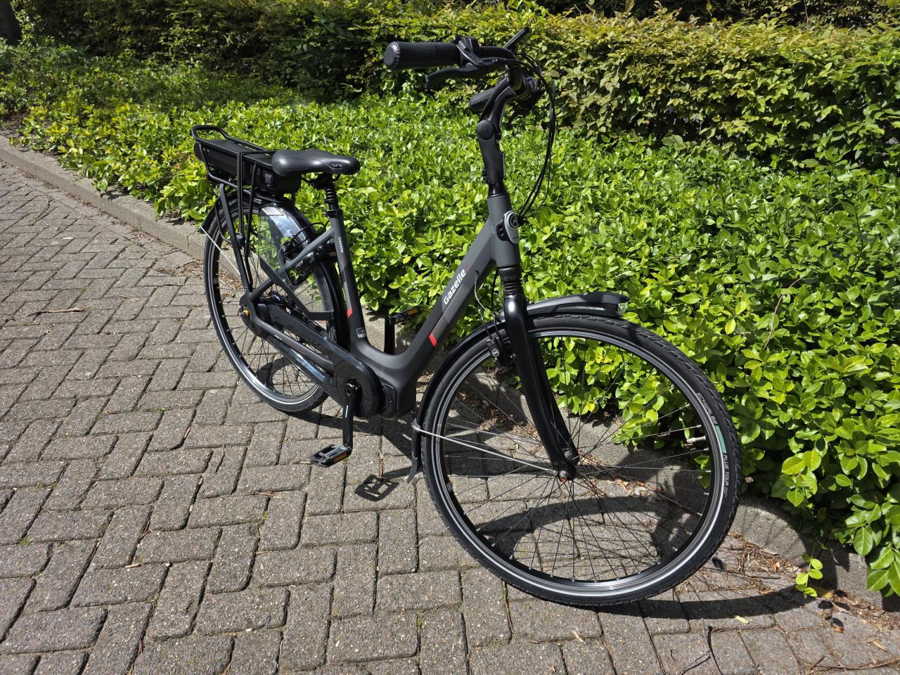 Schitterende Gazelle Orange C8 met Shimano middenmotor en 500wh accu