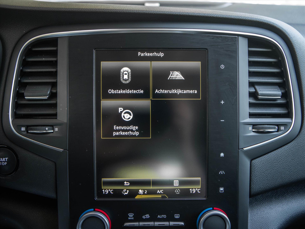 Renault Megane tce 130pk bose | navigatie | camera | park. sensoren | cruis