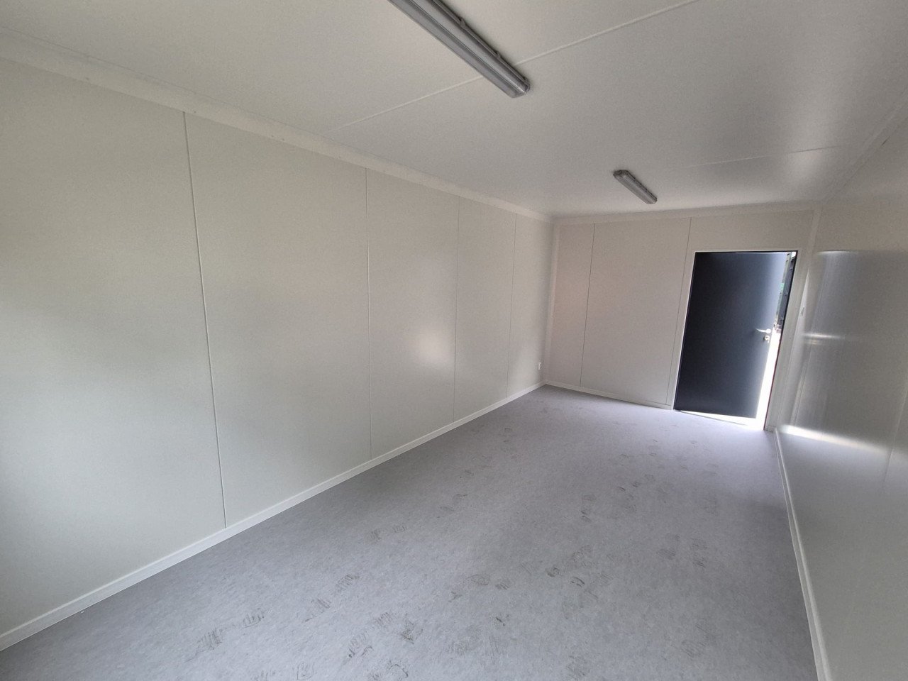 6x3m kantoorunit / woonunit / schaftkeet / bouwkeet nieuw!