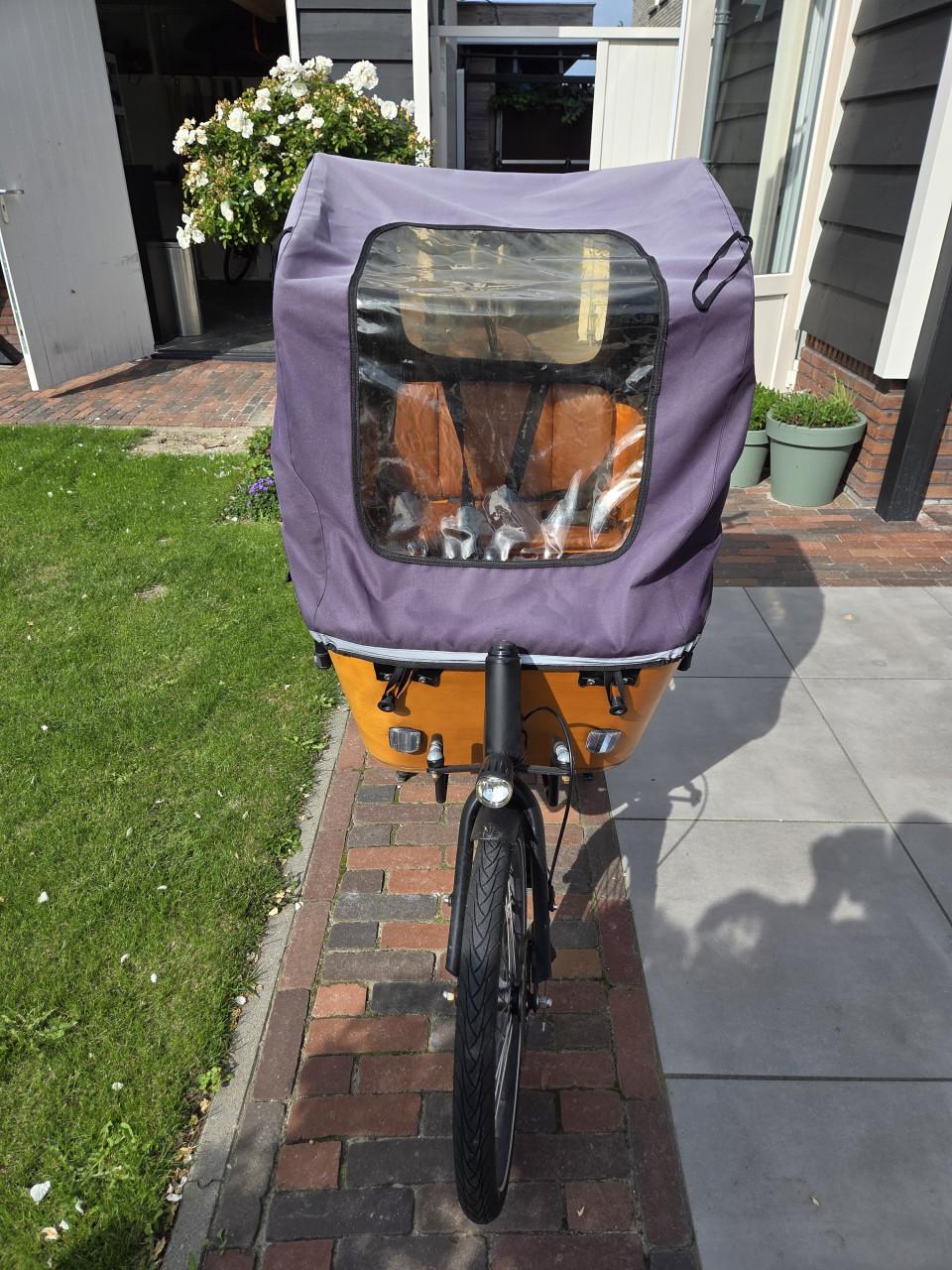 Bakfiets Vogue Carry 2 - elektrisch met huif en kussens