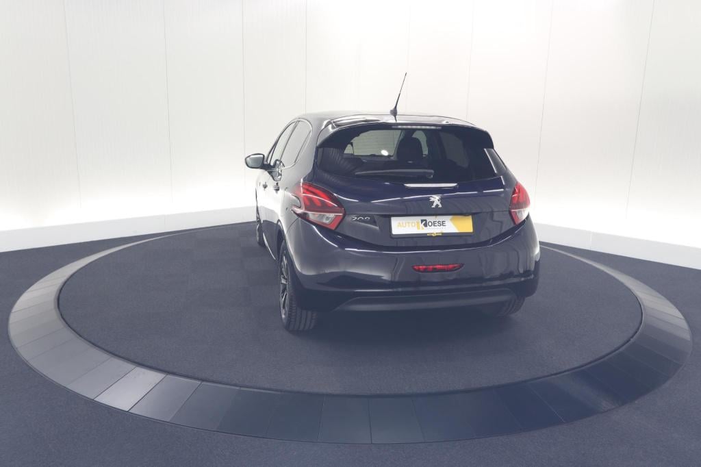 Peugeot 208 puretech 110 tech edition | camera | apple carplay | parkeersen