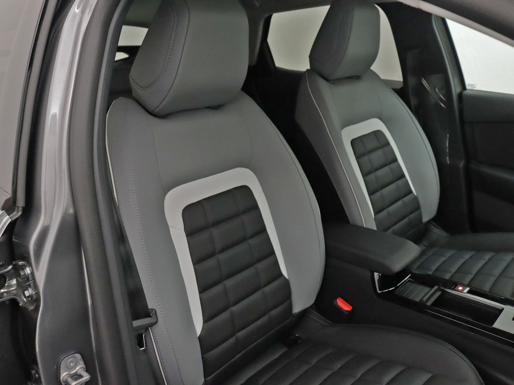 Citroen C4 hybrid 136 pk automaat max | private lease 36 mnd 10.000 p.j. €4