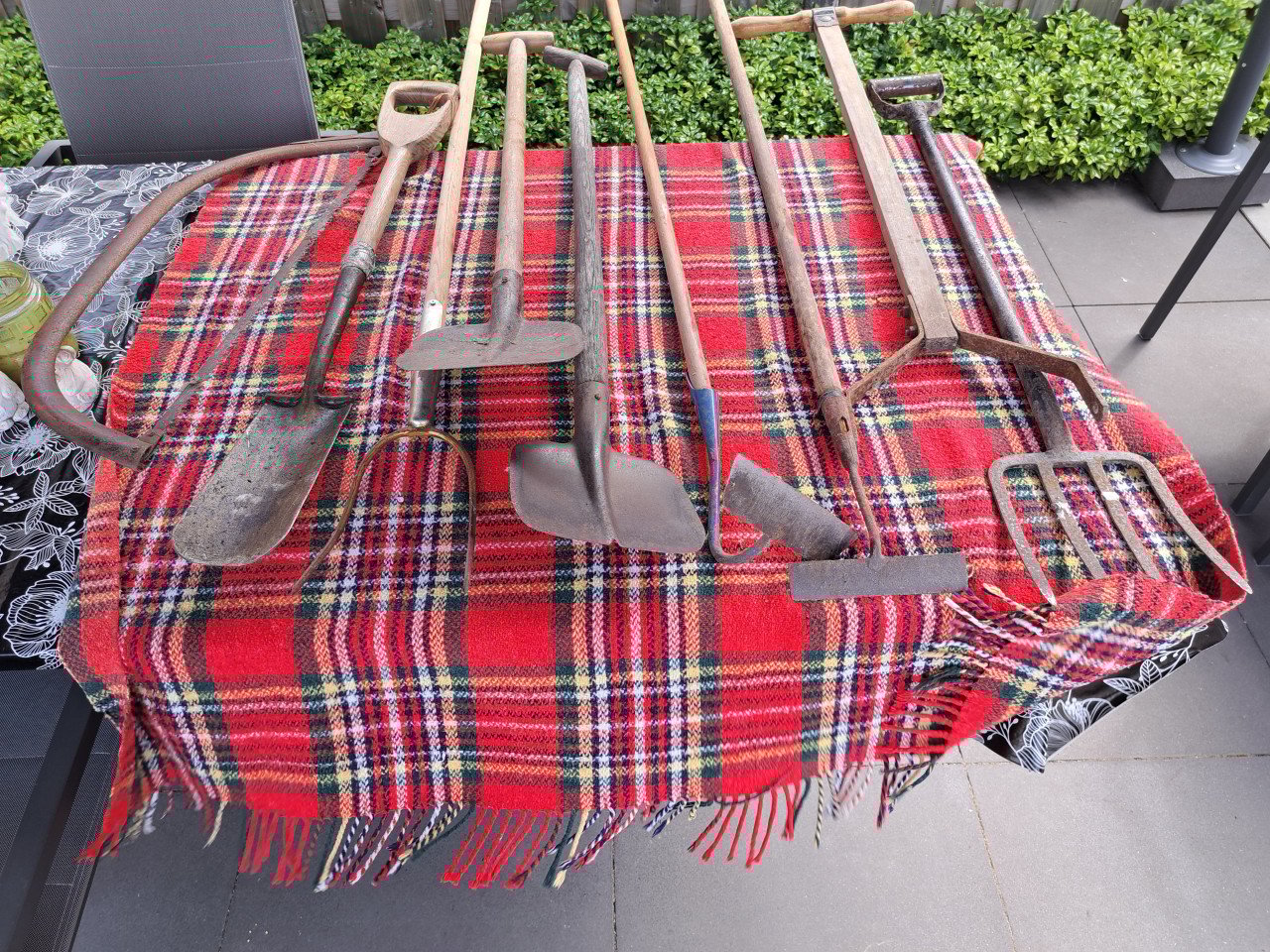 Tuingereedschap, spade, schoppen etc.