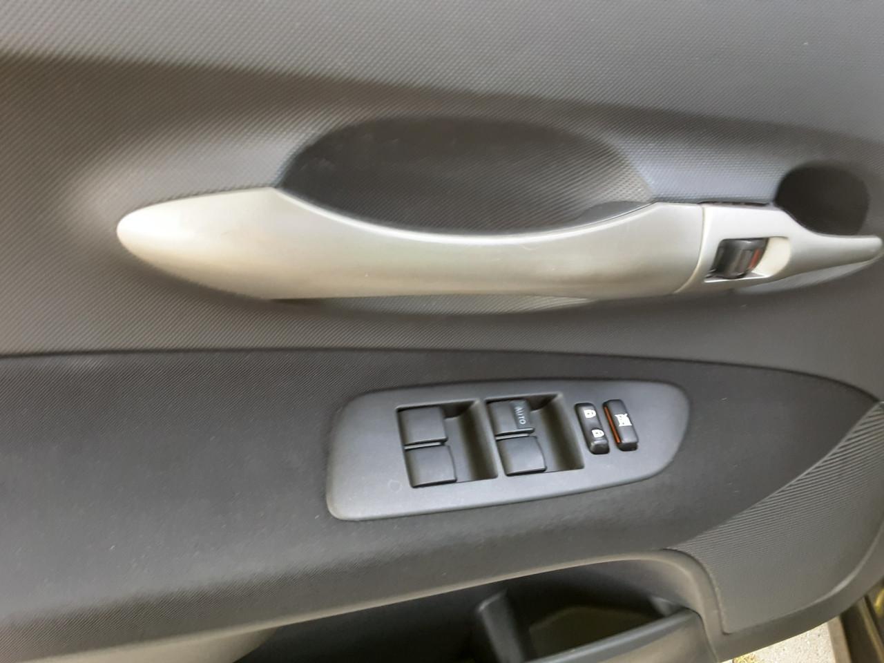 Toyota Auris 1.6-16V Sol