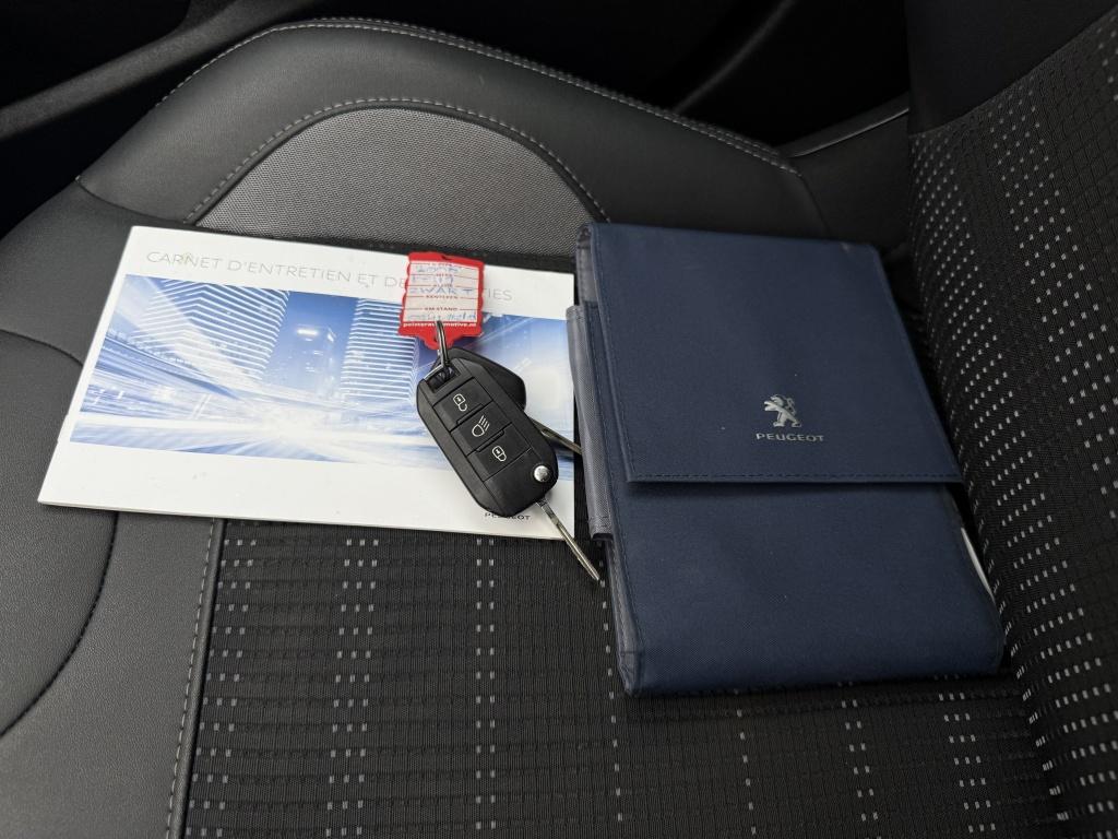 Peugeot 2008 1.2 puretech blue lion allure 130pk