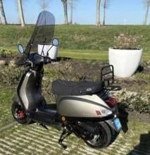 Te koop: GTS Scooter zo goed als Nieuw