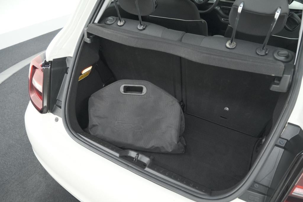 Fiat 500 urban 42 kwh | soh 96.8% | 3 fase laadfunctie | camera | apple car