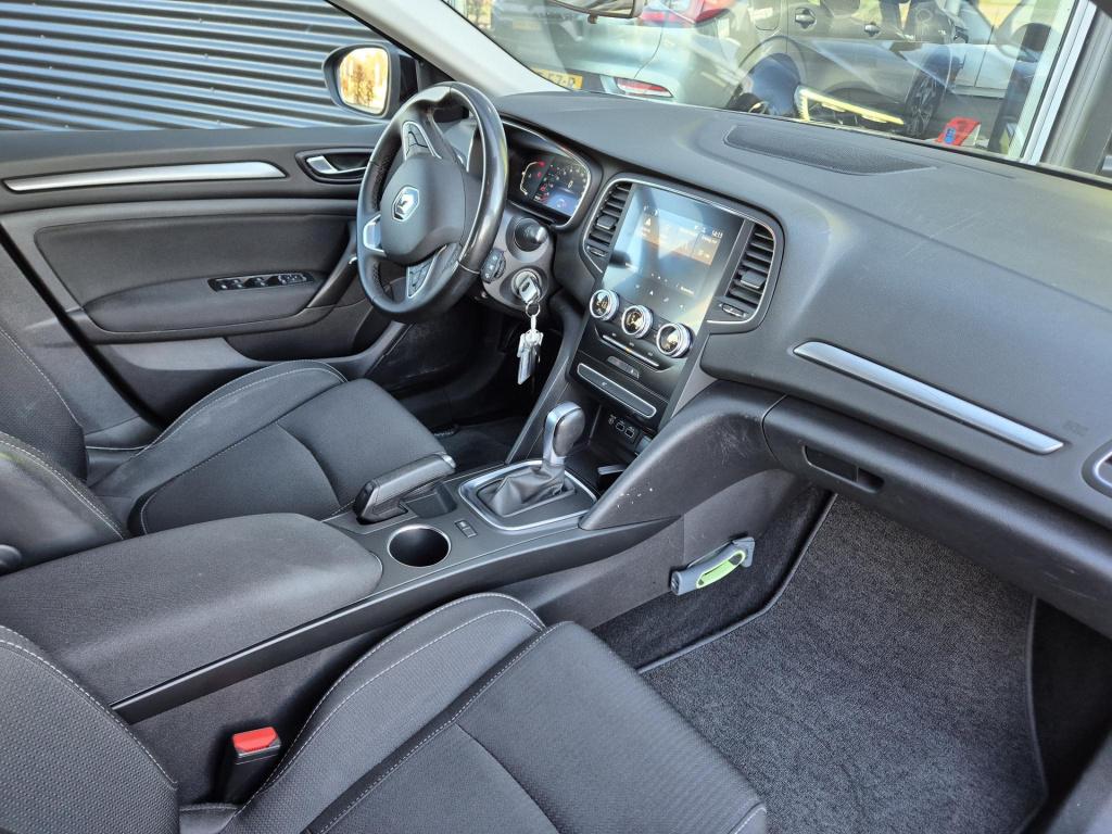 Renault Megane 1.3 tce 140 edc automaat business edt. trekhaak, all season 