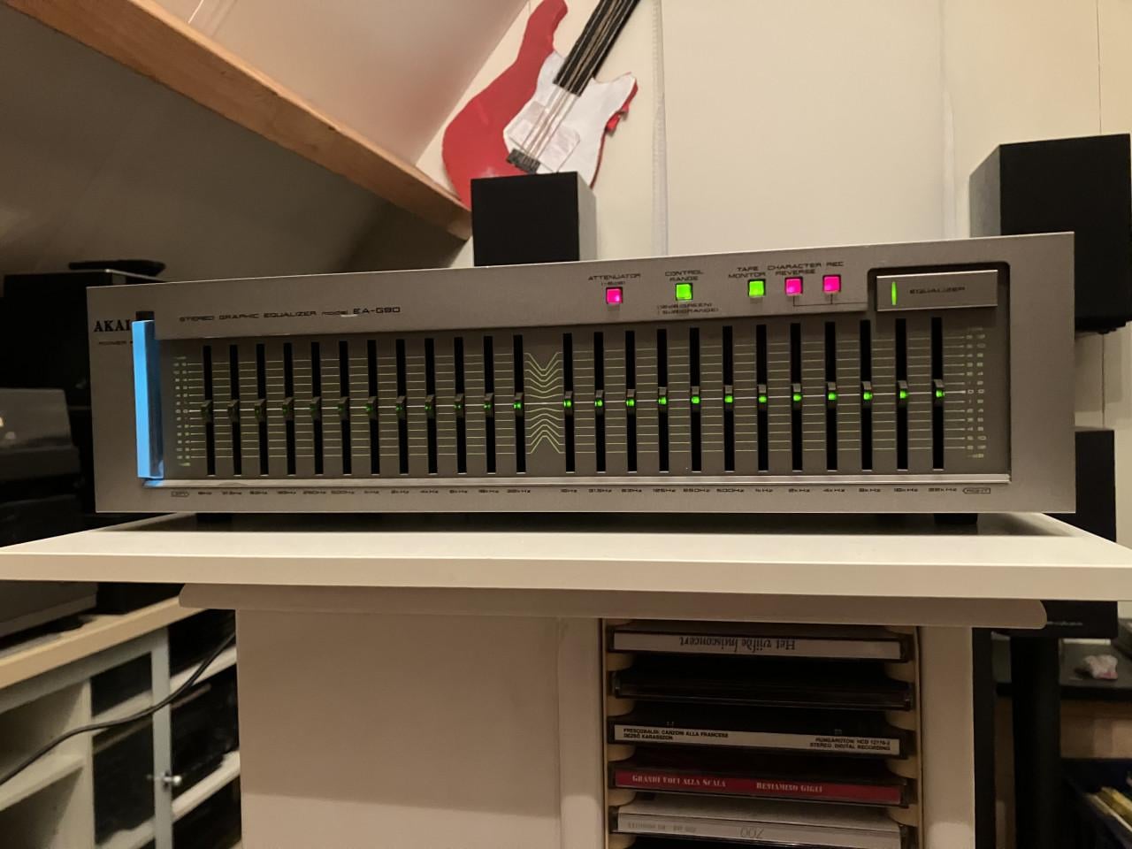Akai EA-G90 top of the line equalizer bijzondere kleur