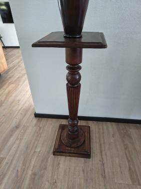 Prachtige en hoge plantentafel