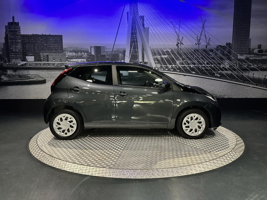 Toyota Aygo 1.0 vvt-i x-play *camera*carplay*