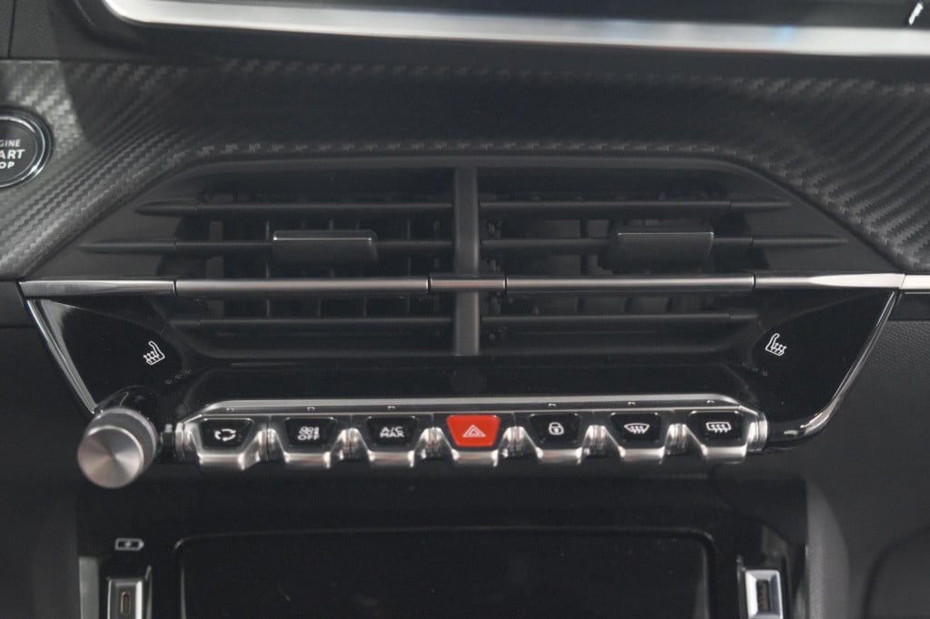Peugeot 208 puretech 100 allure | adaptieve cruise control | camera | apple