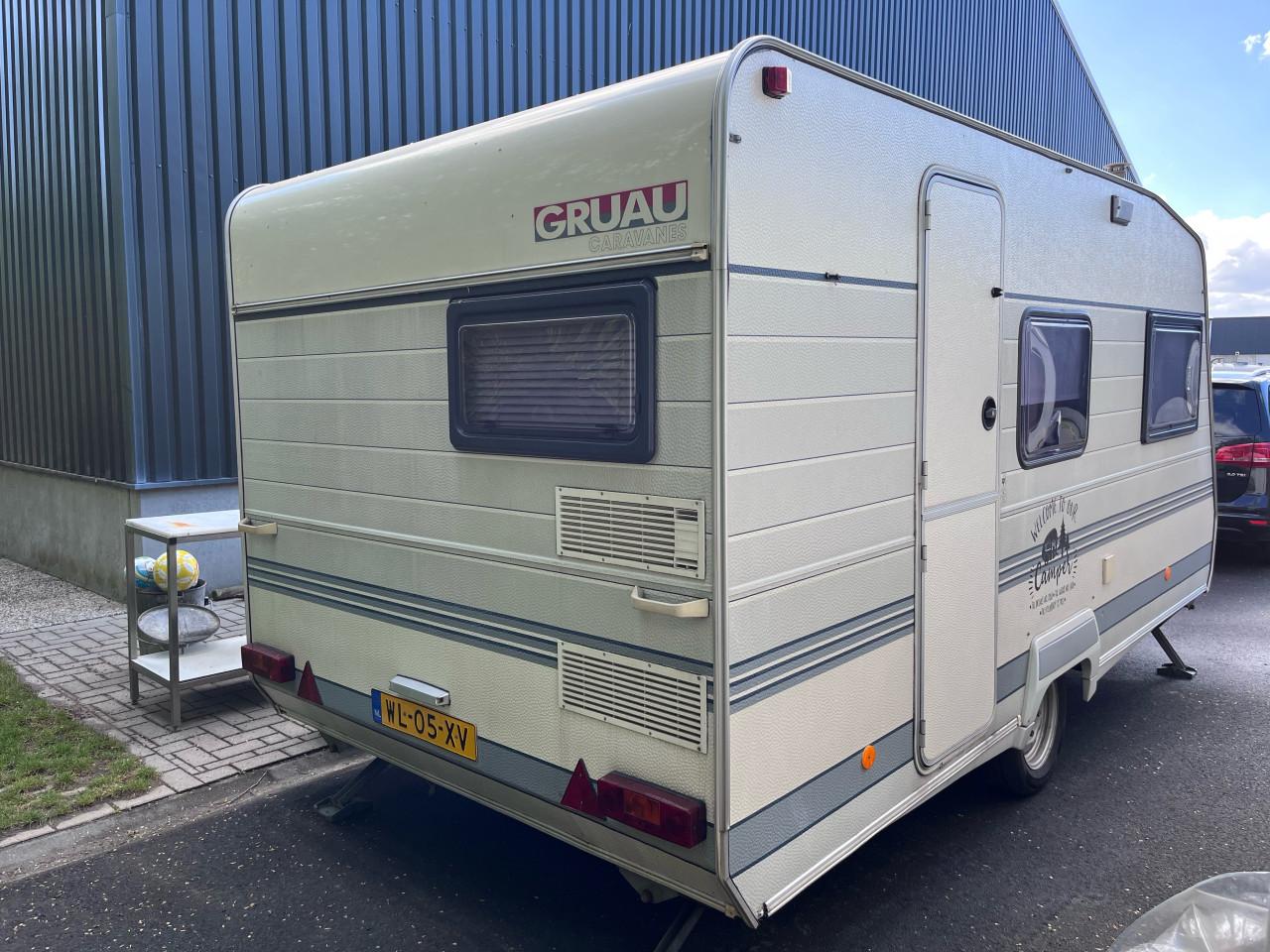 Prachtige 5-7 persoons caravan te koop