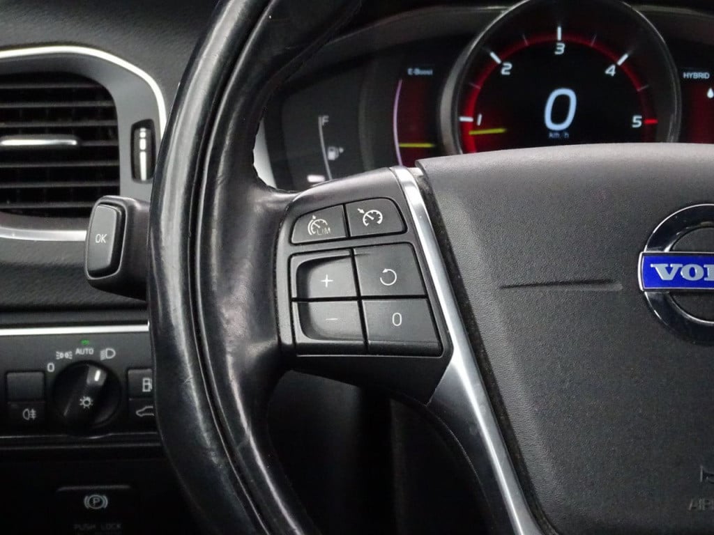 Volvo V60 2.4 d6 awd plug-in hybrid summum | xenon | leder | memory | pdc