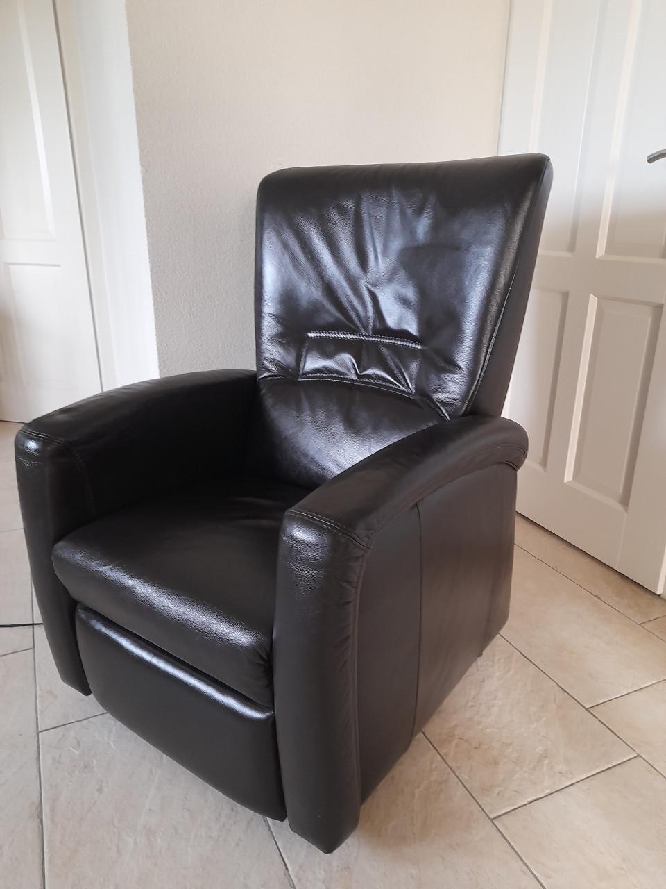 Lederen Sta op stoel  (in goede nette staat ) werkt naar behoren!