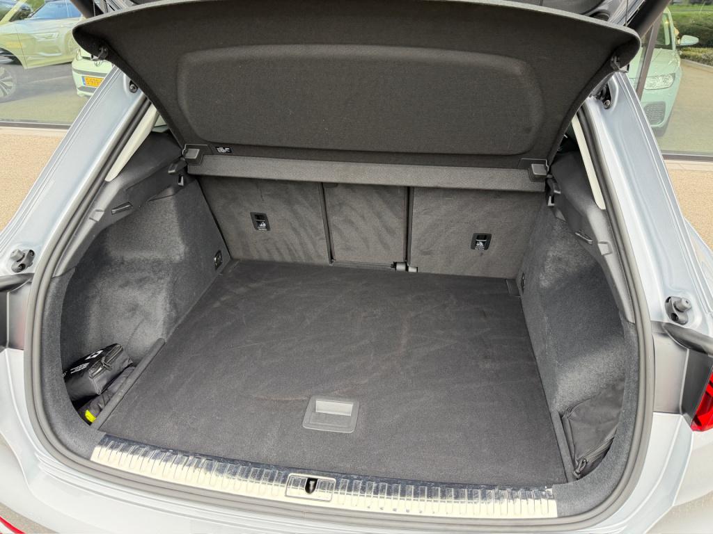 Audi Q3 35 tfsi 150pk s-tronic advanced | trekhaak | zwart optiek | dode ho