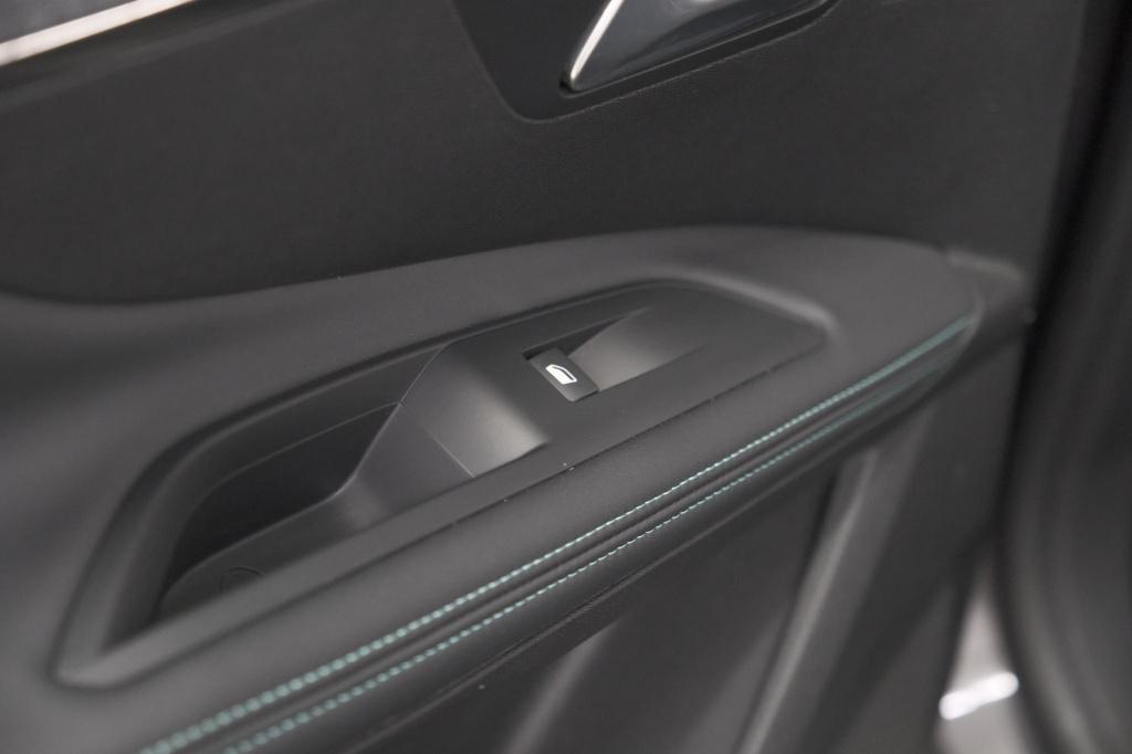 Peugeot 3008 puretech 130 eat8 allure | camera | adaptieve cruise control |