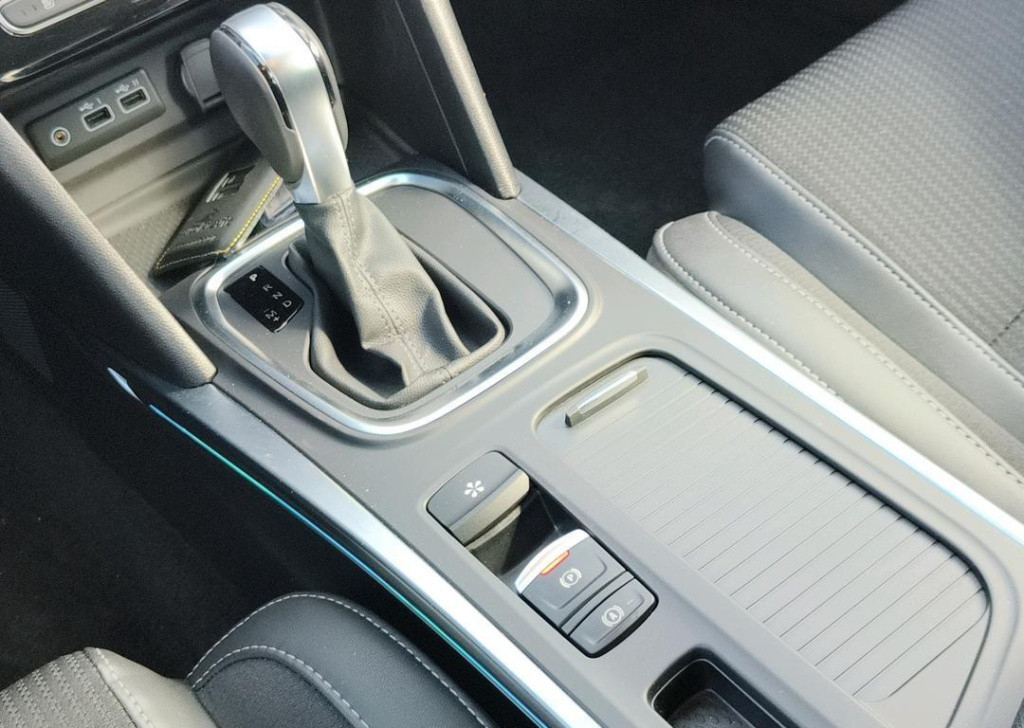 Renault Megane 1.3 tce edc 140 techno - demo | stoel &-stuurverwarming