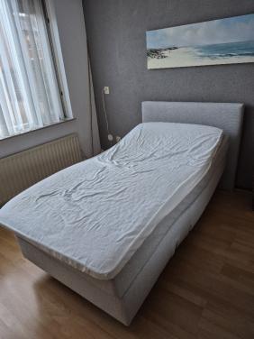 Seniorenbed in hoogte verstelbaar (elektrisch)