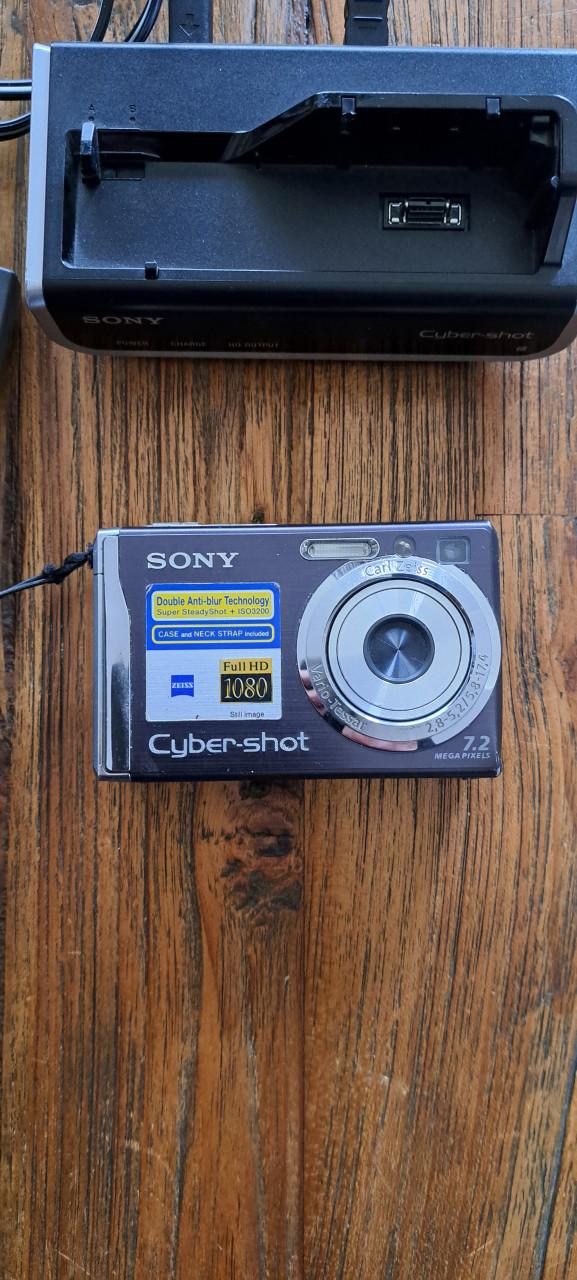 Sony syber shot DSC-W85