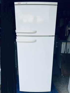 BOSCH koel vries combinatie Koelkast vriezer 145x55 cm.