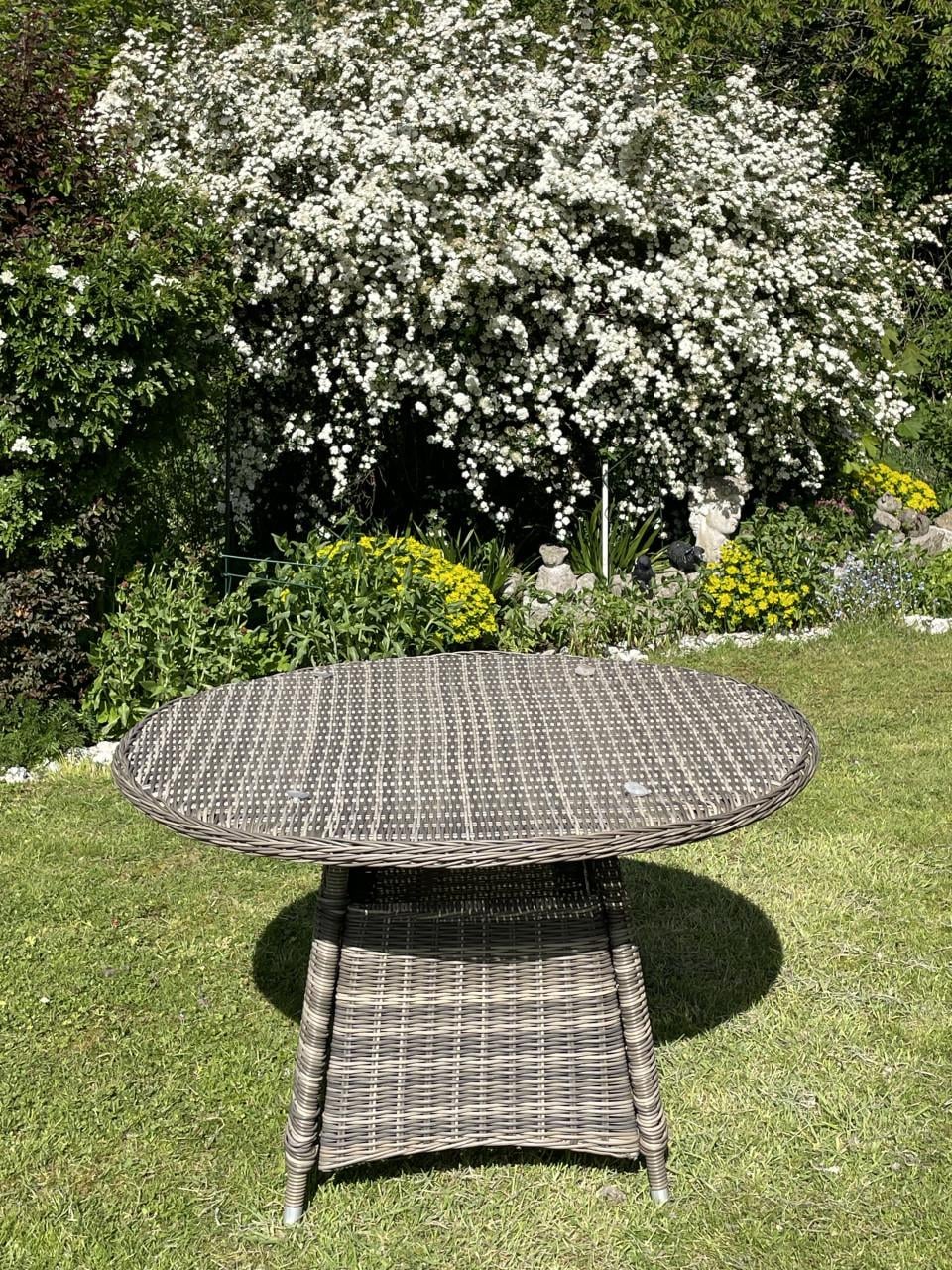 Kunststof rotan tuintafel