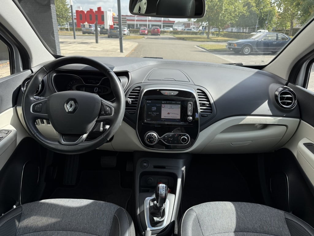 Renault Captur 1.3 tce version s // automaat // trekhaak //