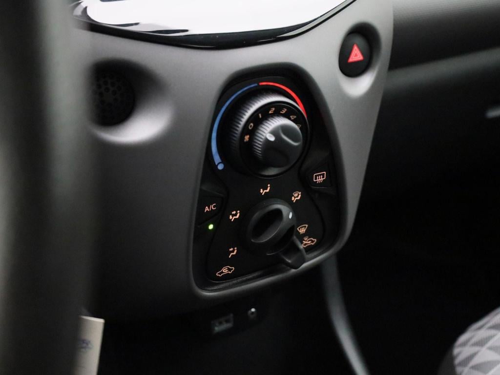 Peugeot 108 1.0 e-vti active | airco | camera | 5-deurs | bluetooth | apple
