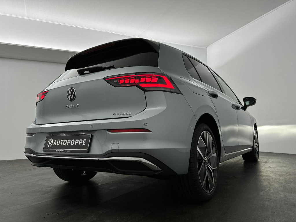 Volkswagen Golf 1.5 ehybrid style edition