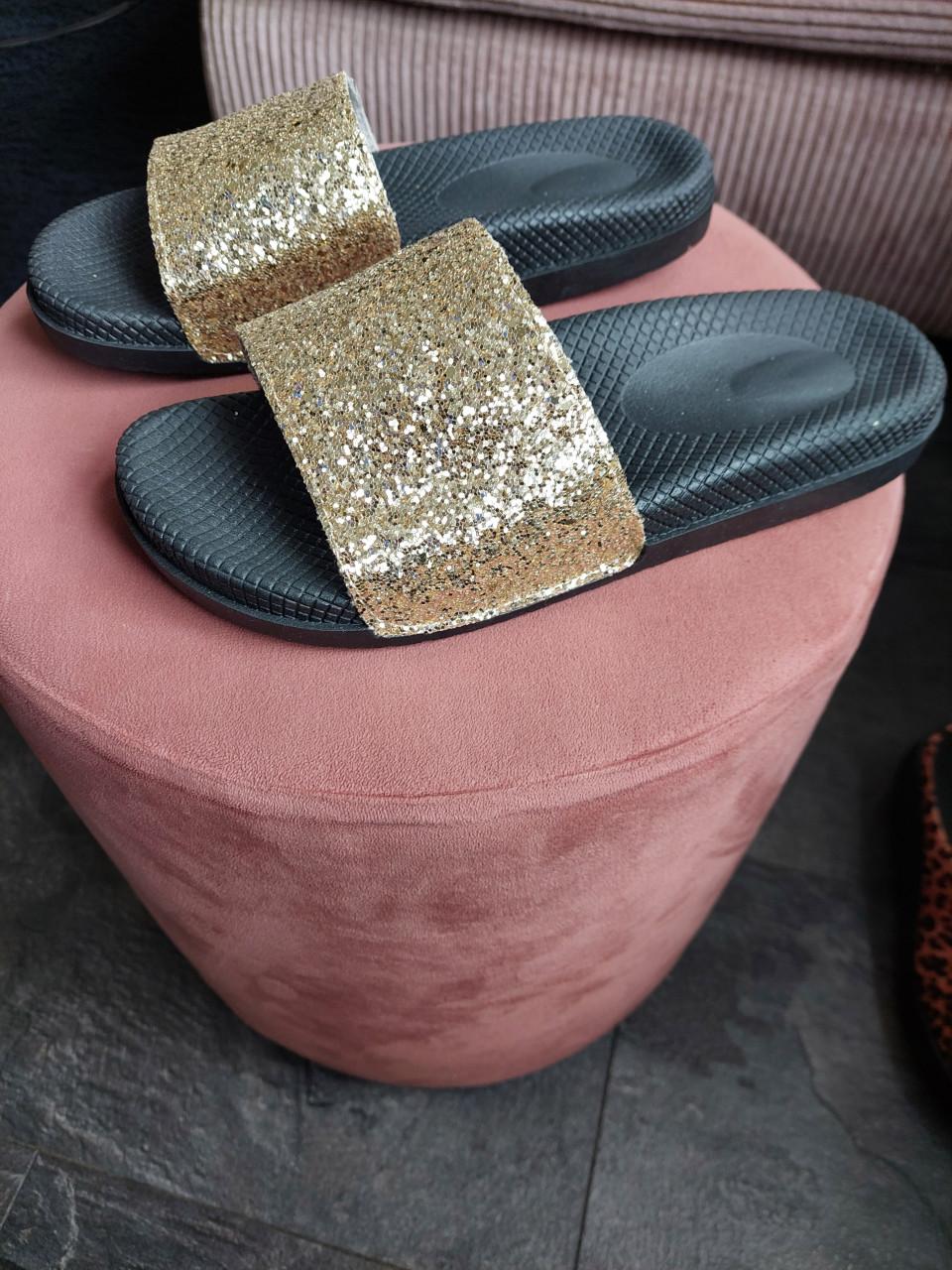 Nw goud.glitter slippers