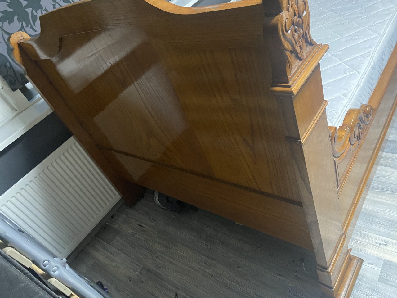 Antieke bed met goede matras