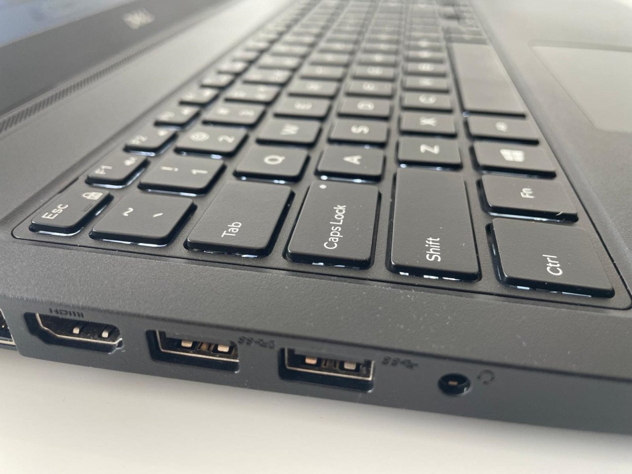 Dell 15 inch Windows 11 SSD 16GB RAM Office - in nieuwstaat