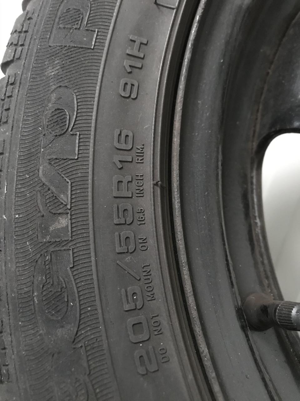 Te koop Winterbanden met velgen voor Opel Zafira B 4 stuks