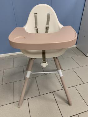 Chairwood kinderstoel met afneembaar blad en gordel