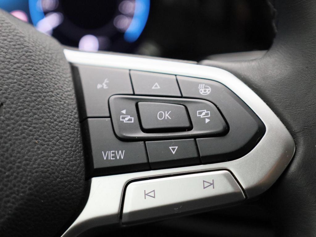 Volkswagen Golf 1.5 tsi life | navigatie | apple carplay / android auto | c