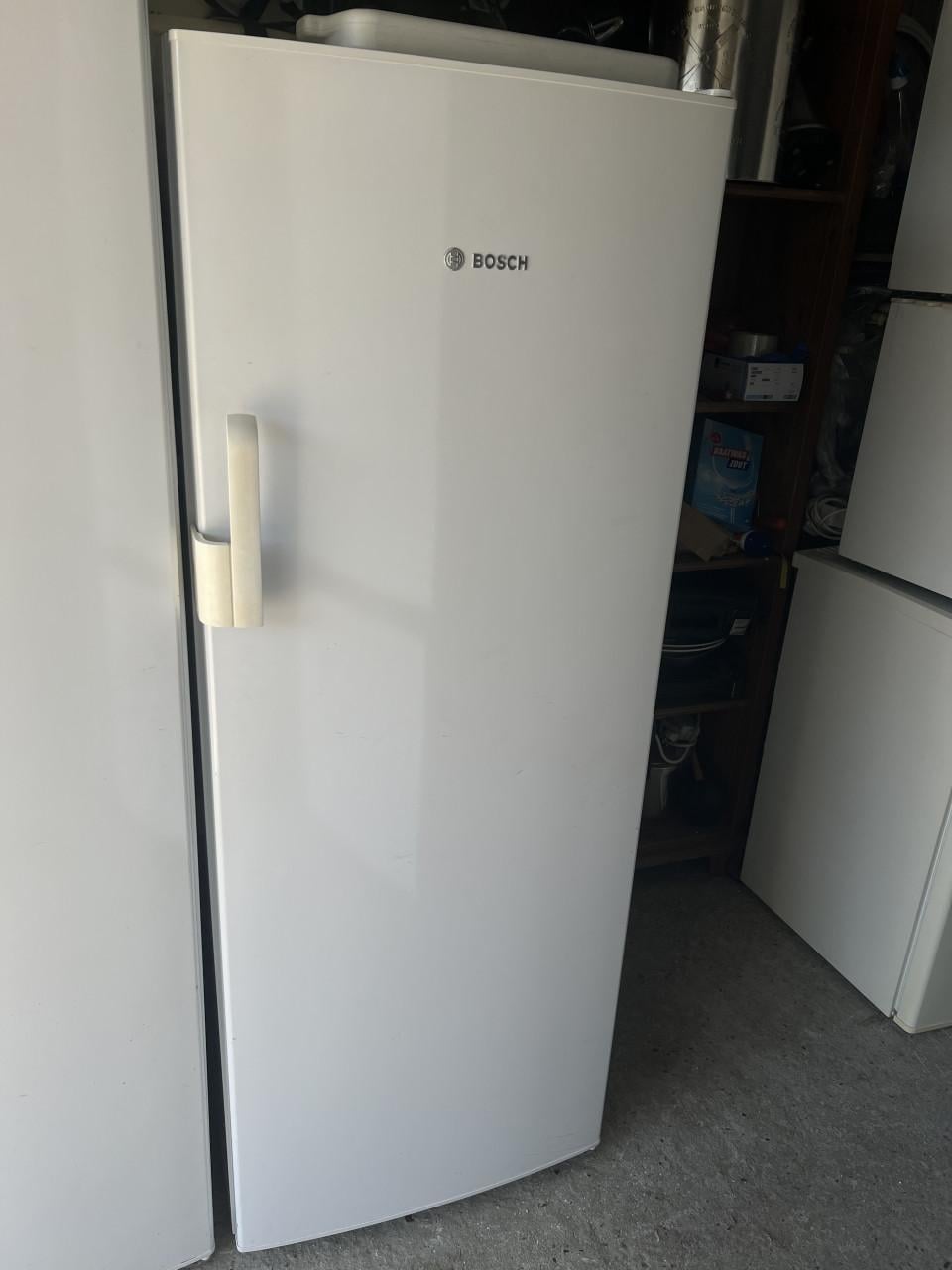 A+ klasse BOSCH NoFrost vrieskast inhoud vriezer 201 liter 155x60 cm.