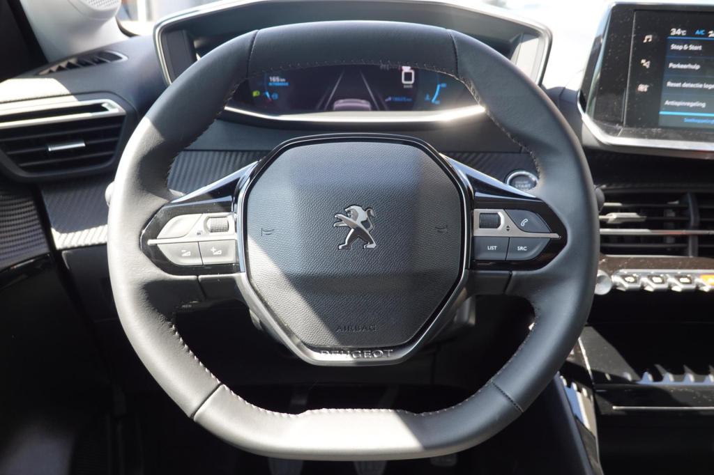 Peugeot 208 1.2 puretech 100 allure