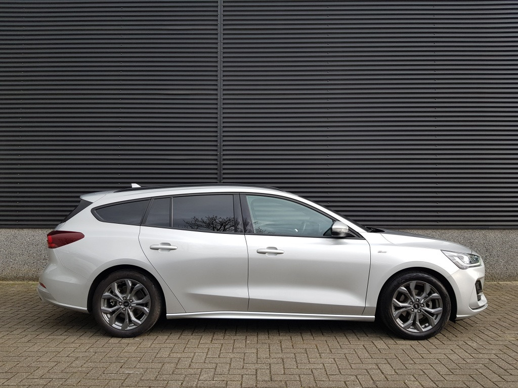 Ford Focus wagon st-line x 1.0 ecoboost