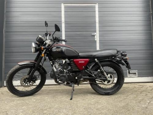 Schitterende demo hanway raw 50 caferacer van 1 ste eigenaar met maar 1775k